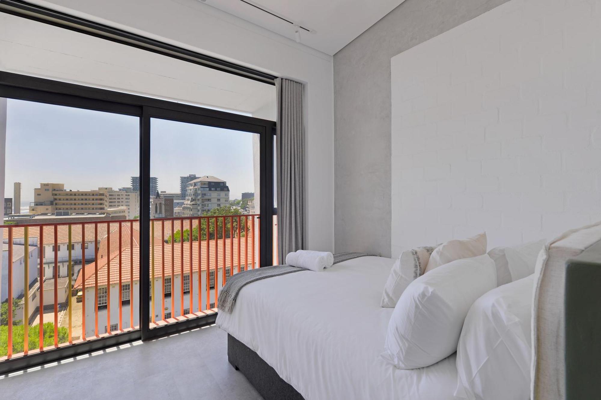 Sixonn By Fluent - Serviced Apartments Cape Town Room photo